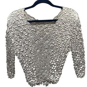 VINTAGE Y2K Silver Bubble Popcorn Crinkle Top One Size